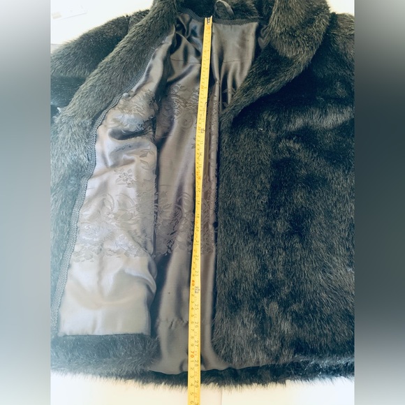 Black very good quality faux fur coat winter jacket midlength collared pockets L - Picture 9 of 10